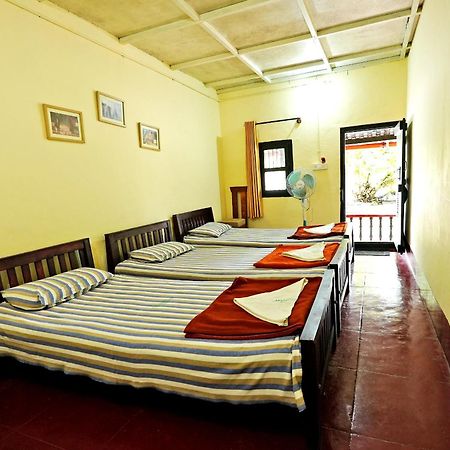 Leisure Homestay - Pool, Boating, Zipline, Home Food, Estate Chikmagalur Bagian luar foto