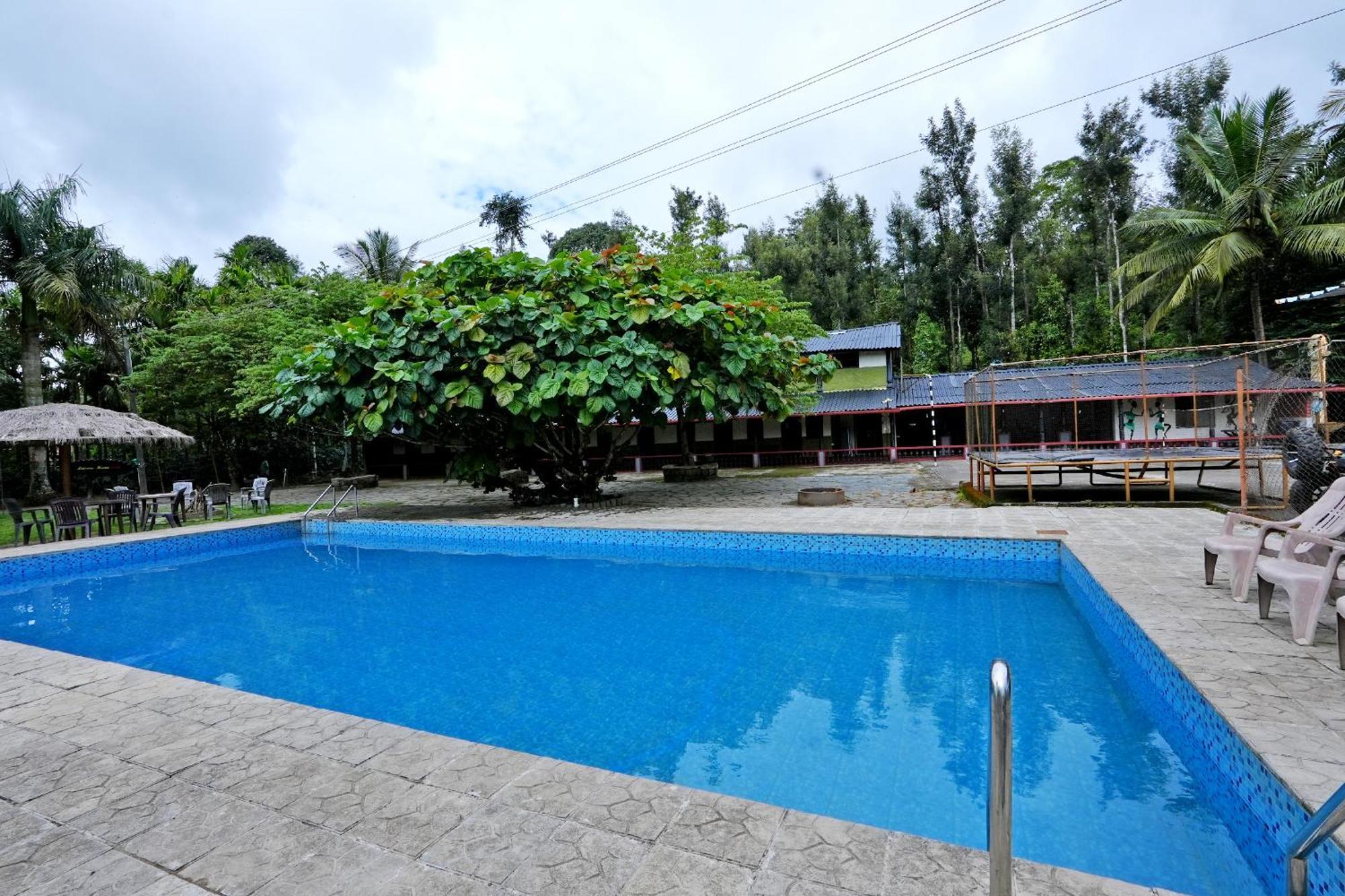 Leisure Homestay - Pool, Boating, Zipline, Home Food, Estate Chikmagalur Bagian luar foto