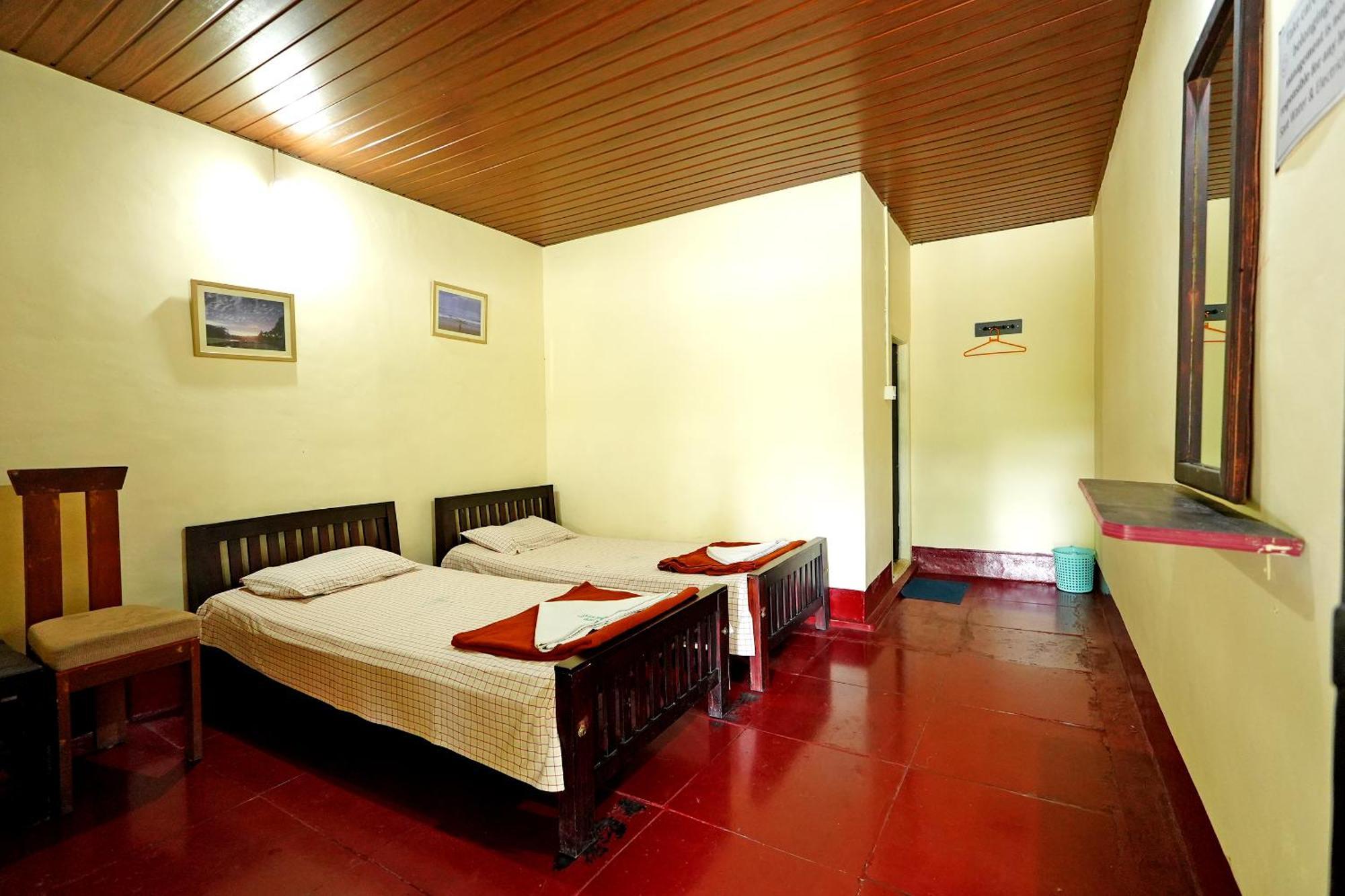 Leisure Homestay - Pool, Boating, Zipline, Home Food, Estate Chikmagalur Bagian luar foto