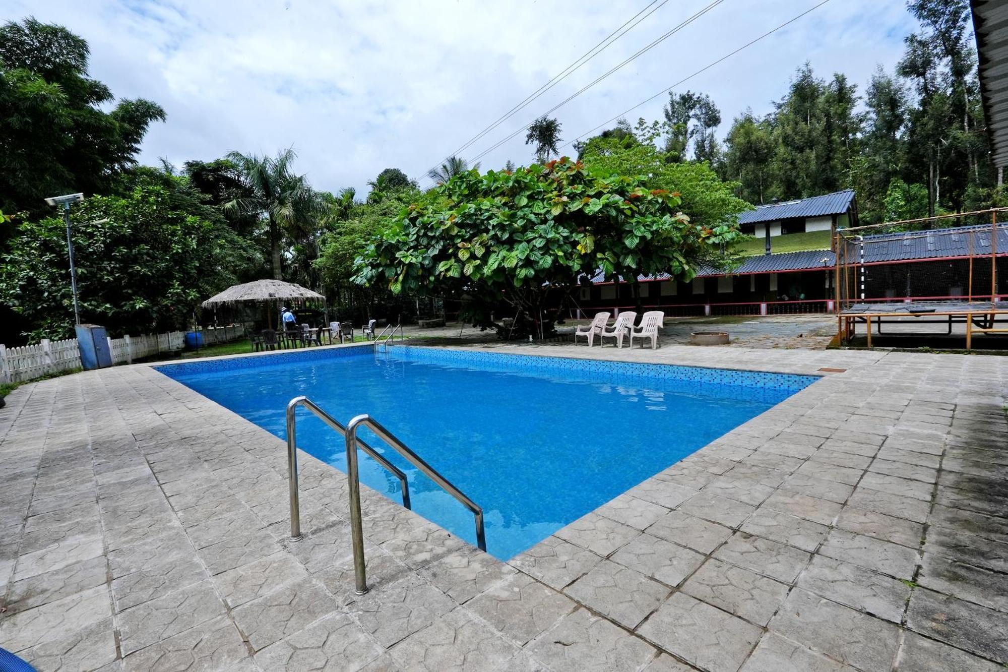 Leisure Homestay - Pool, Boating, Zipline, Home Food, Estate Chikmagalur Bagian luar foto